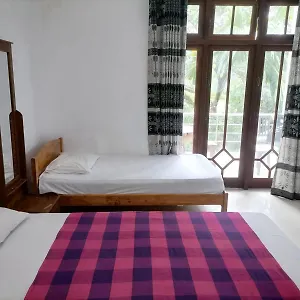Hotel Nice Place, Kandy